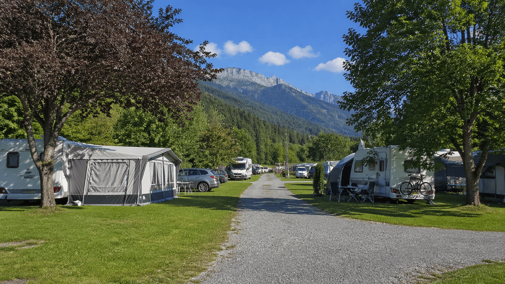 Schöner Campingplatz in den Bergen
